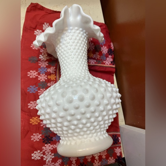 Fenton Ruffled Hobnail Milk Glass vase - Picture 5 of 5